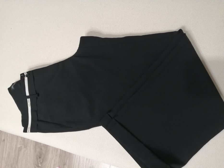 Жіночі штани з вовни MARC CAIN розмір L