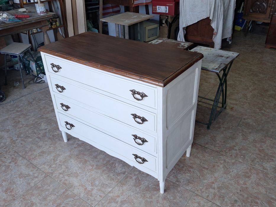 Para venda pintado e restaurado