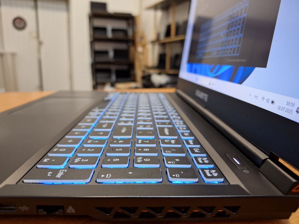Gigabyte G5 KF5 i7-12650H RTX 4060 8Gb DDR5 16Gb SSD 512Gb
