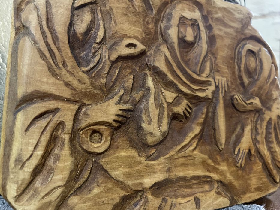 Норны, фигуры из дерева