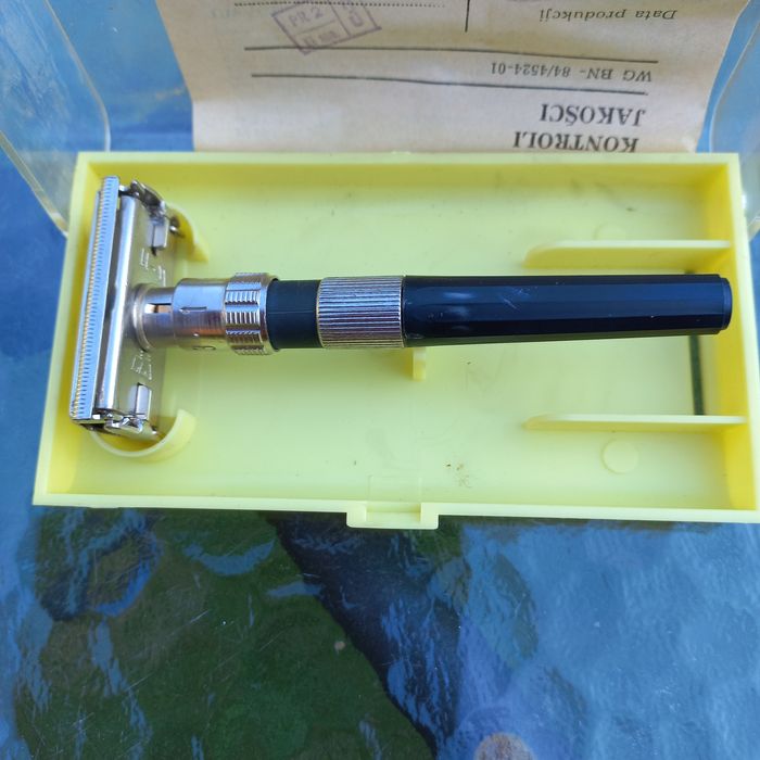 Aparat do golenia PRL