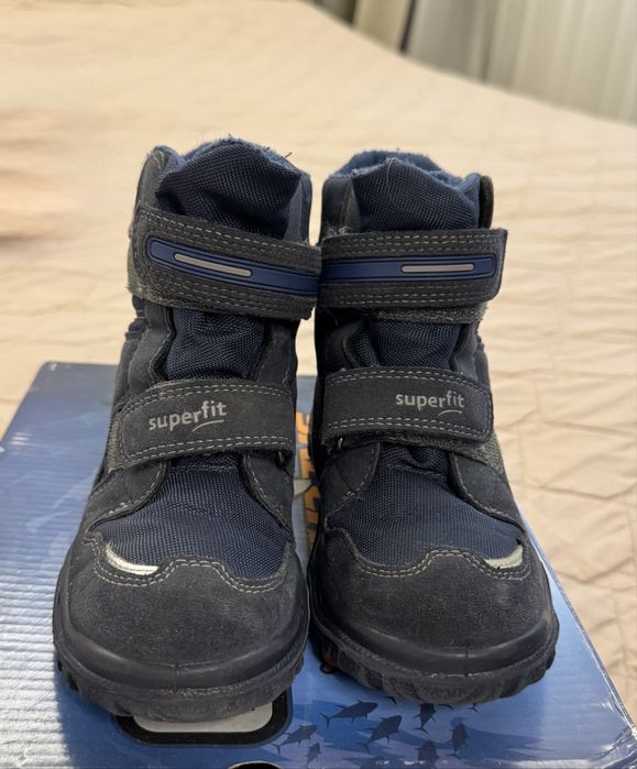 Продам зимові черевики Superfit на хлопця