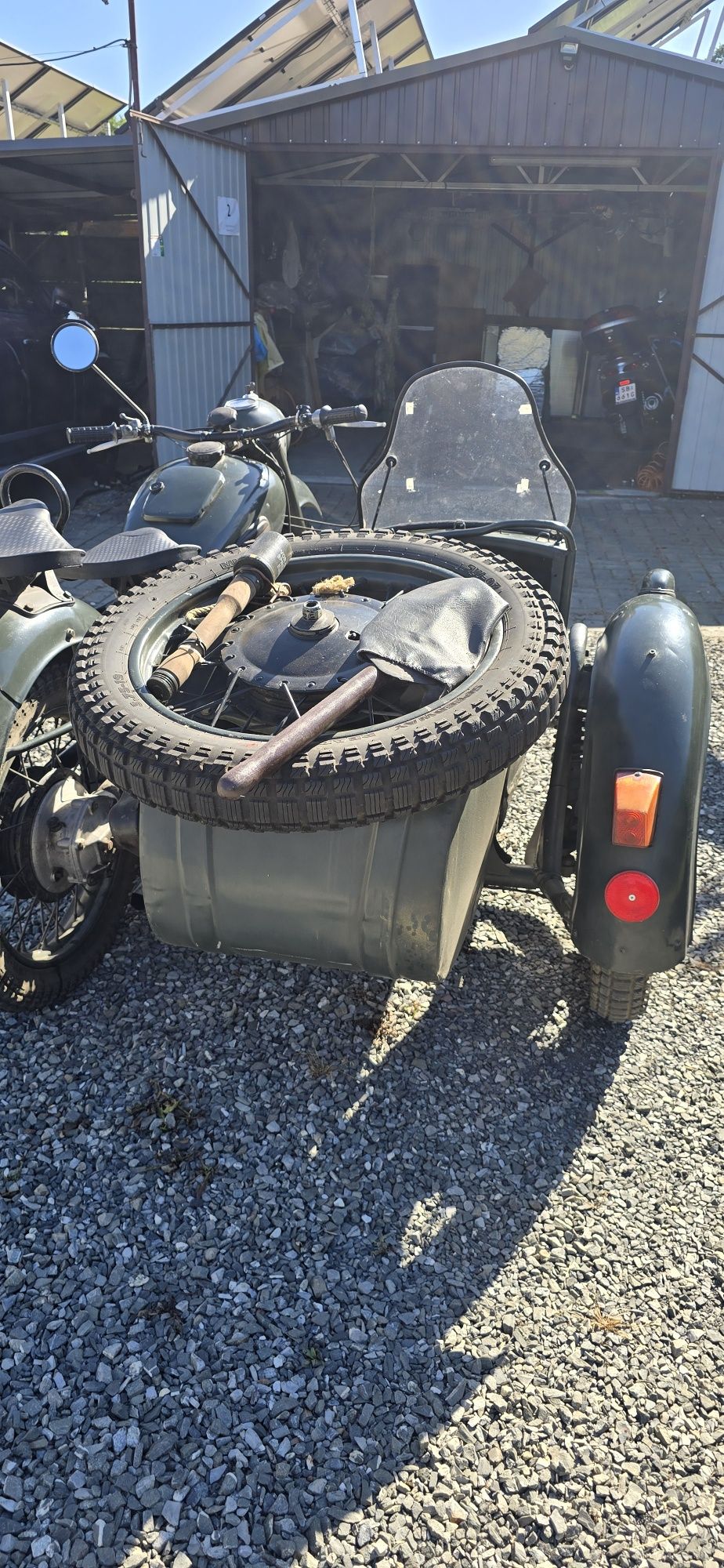 Motocykl z koszem bocznym K-750