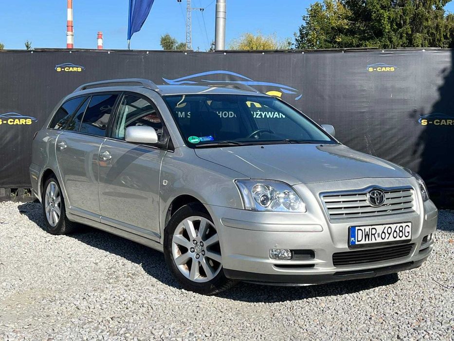 Toyota Avensis 1.8b + LPG • DŁUGIE OPŁATY • HAK • Zamiana