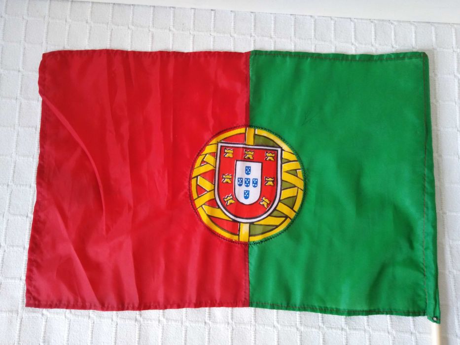 Bandeira Portuguesa Autografada Mundialito Praia 1999