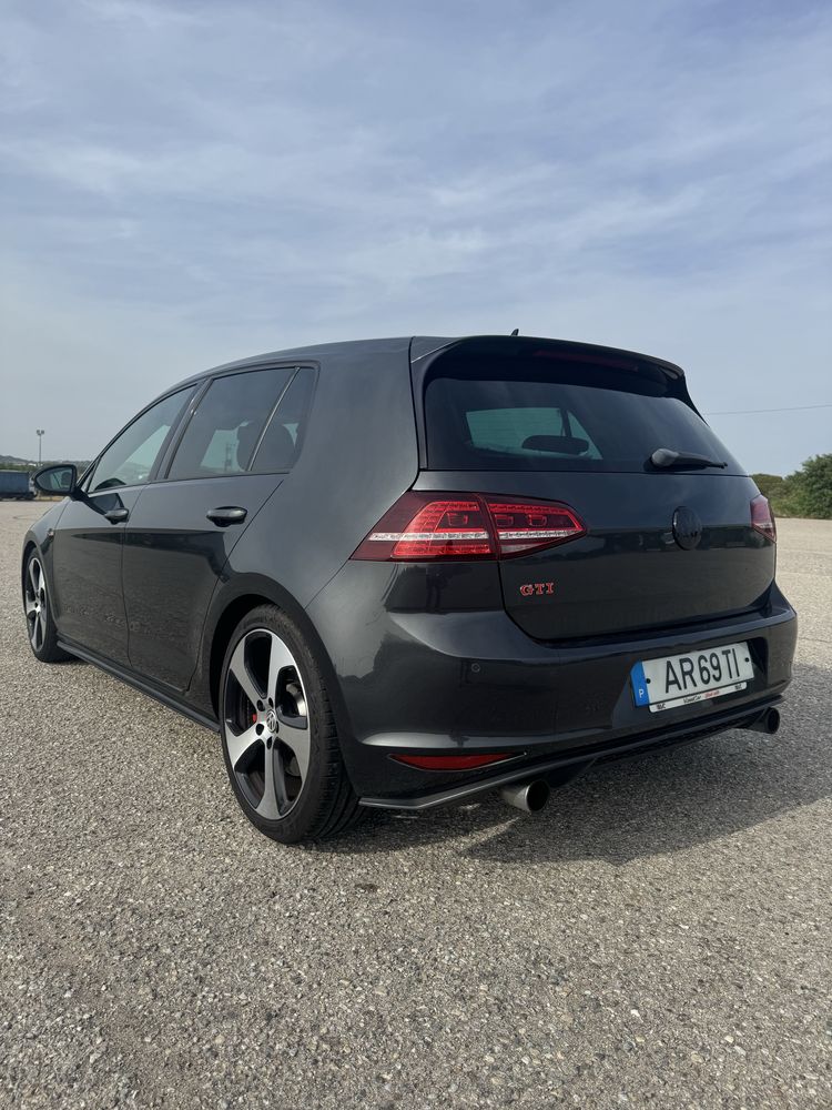 Volkswagen Golf 7 GTI Performance 2014 – 230cv