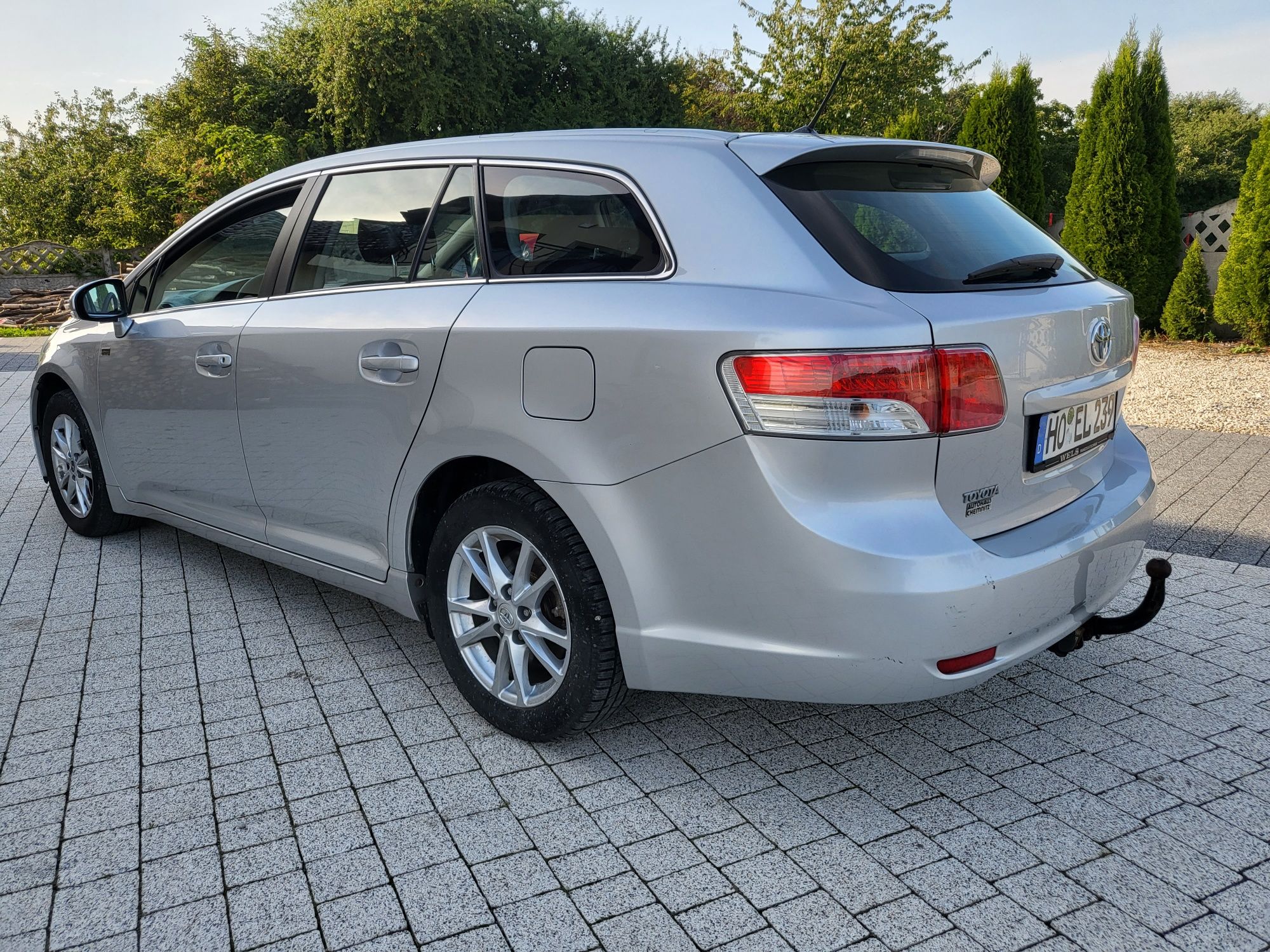 Toyota Avensis 2010r Opłacona Mały Przebieg