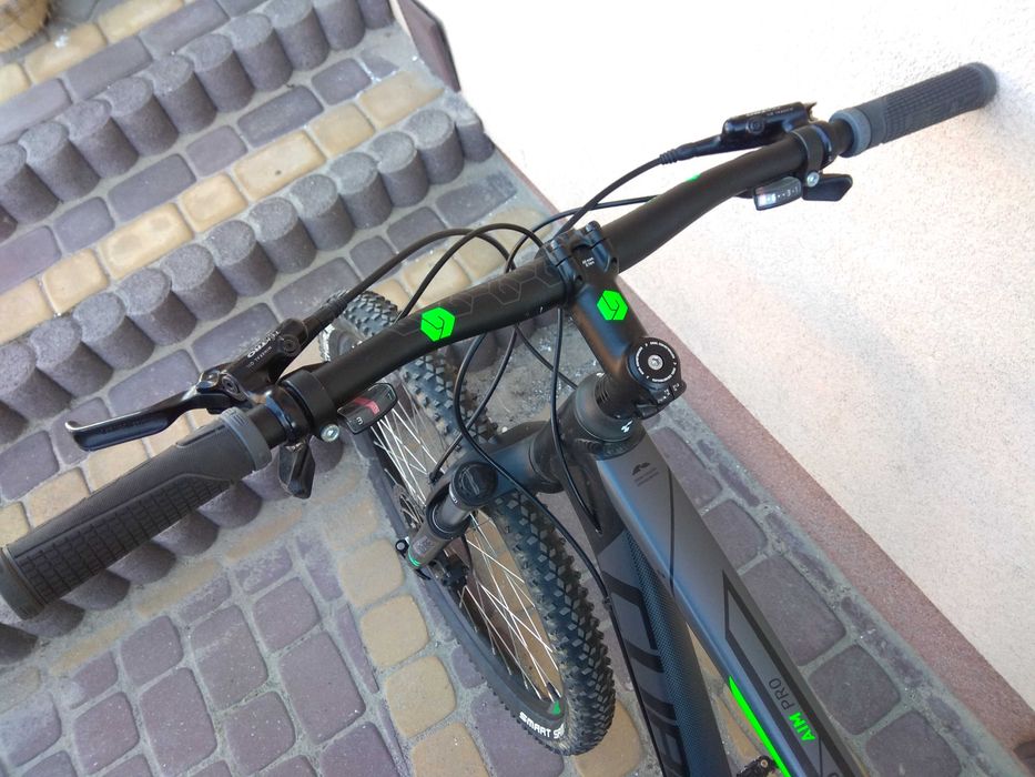 Rower MTB CUBE AIM PRO czarny rama 18 cali koła 27,5cala Shimano DEORE