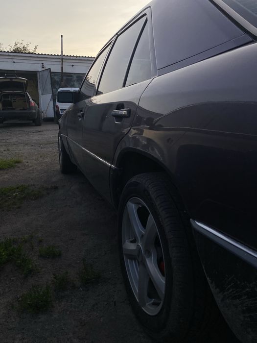 Продам мерс w124 2.3 бензин