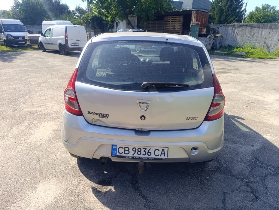 Автомобіль Dacia Sandero