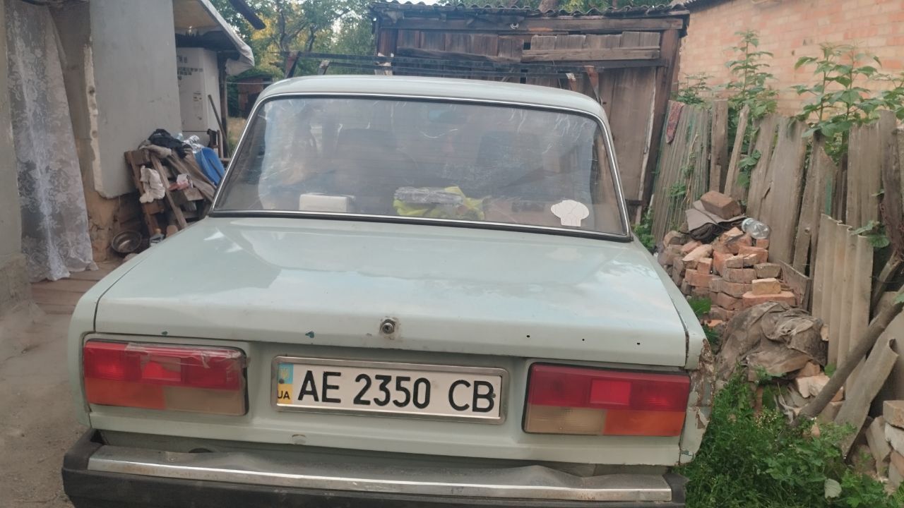 Обменяю два жигуля 5 і 7,на авто получше.