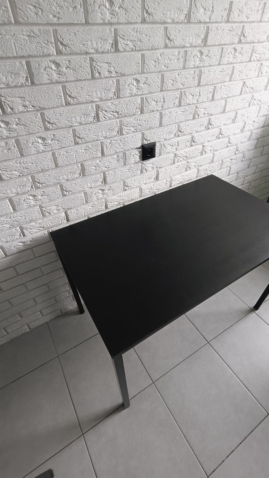 Stół IKEA Tärendö, czarny, czarnybrąz, 110x67cm