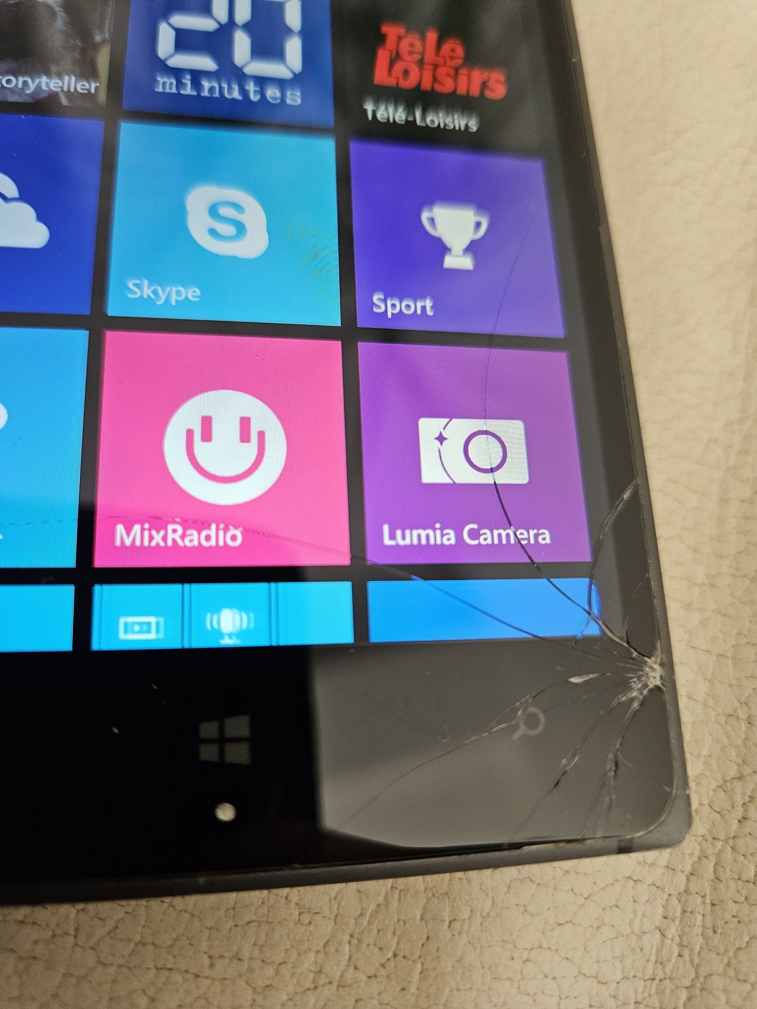 Nokia Lumnia 830