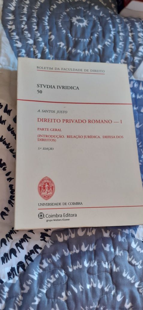 Vendo livros de direito