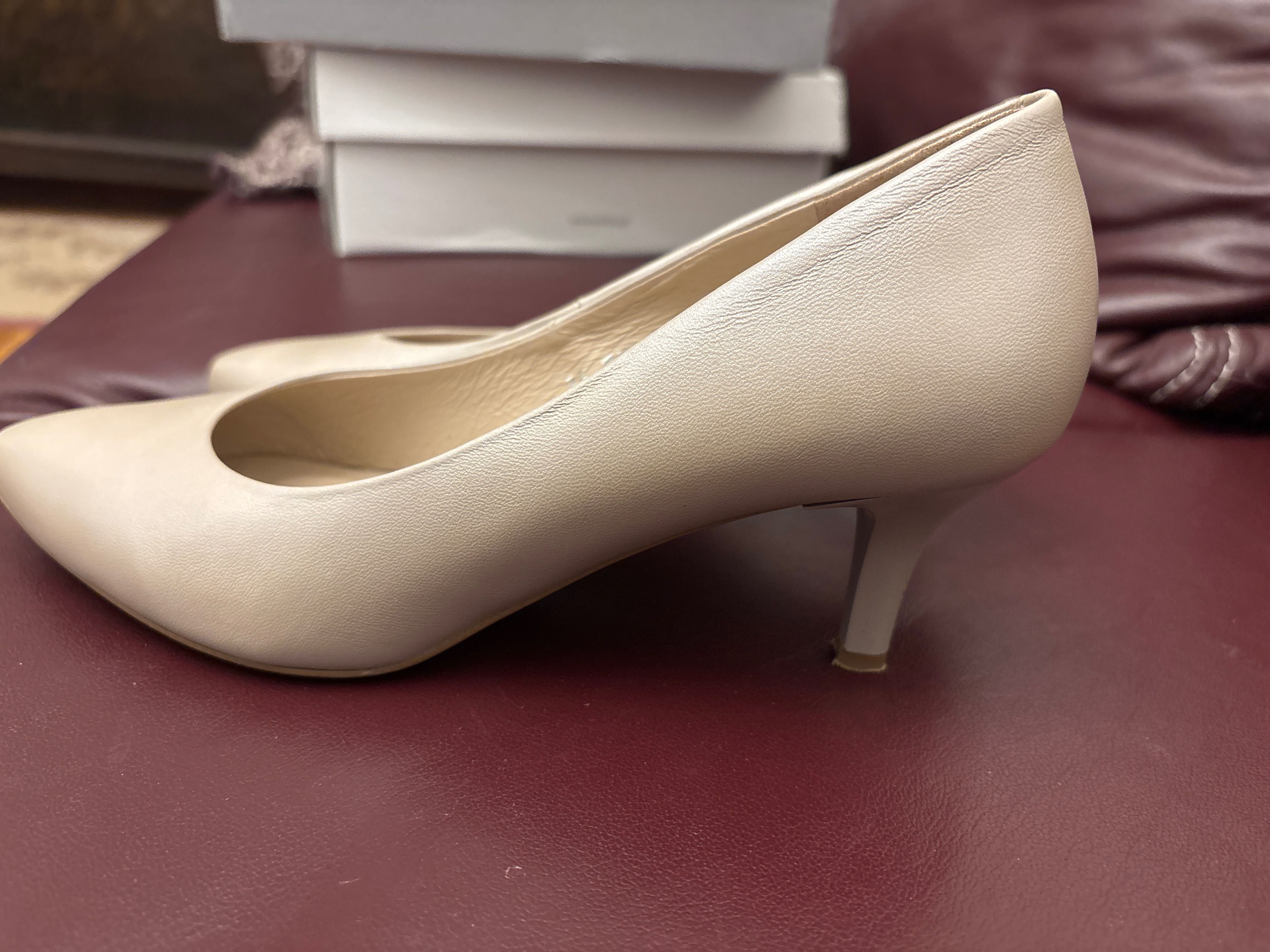 Buty ślubne czółenka obcas ecru skóra naturalna  Kotyl 37