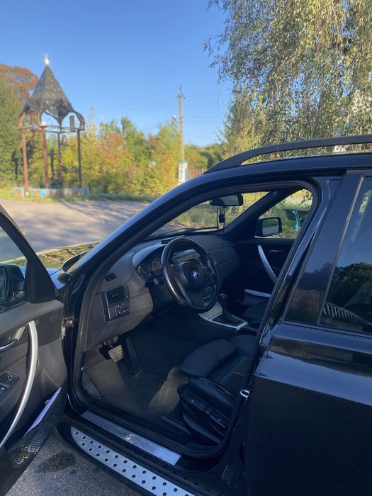 Продам BMW X3 E83