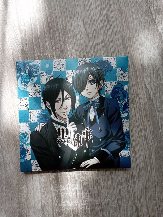 Значок + катрочка "Темный дворецкий" попасться может РАНДОМ персонаж