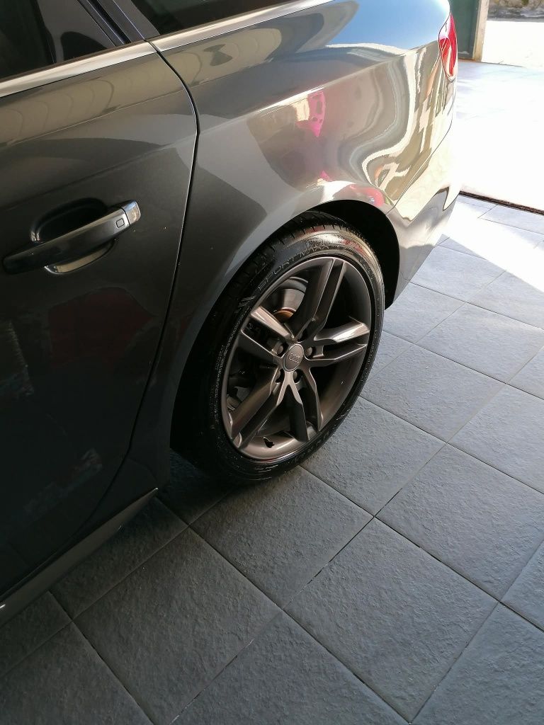 Audi A4 2.0 TDI S Line