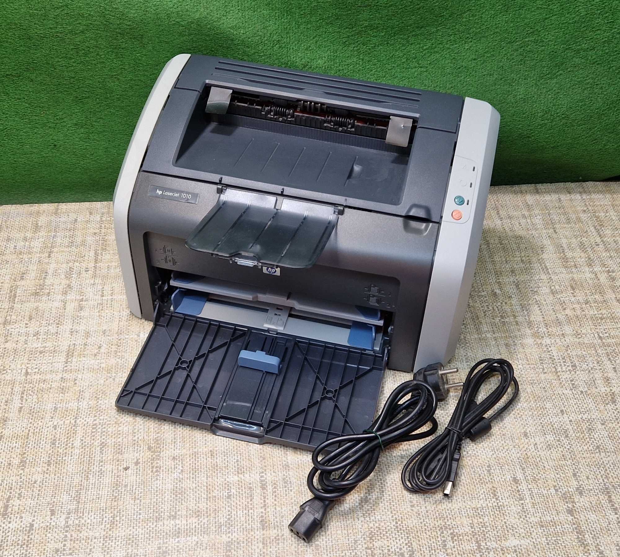 Drukarka laserowa HP LaserJet 1010 - toner i komplet kabli - 10 076 s