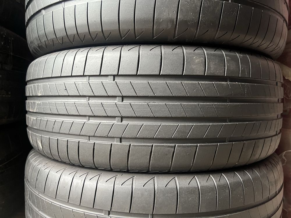 235/50 R20 2шт + 255/45 R20 2шт Bridgestone 2023рік