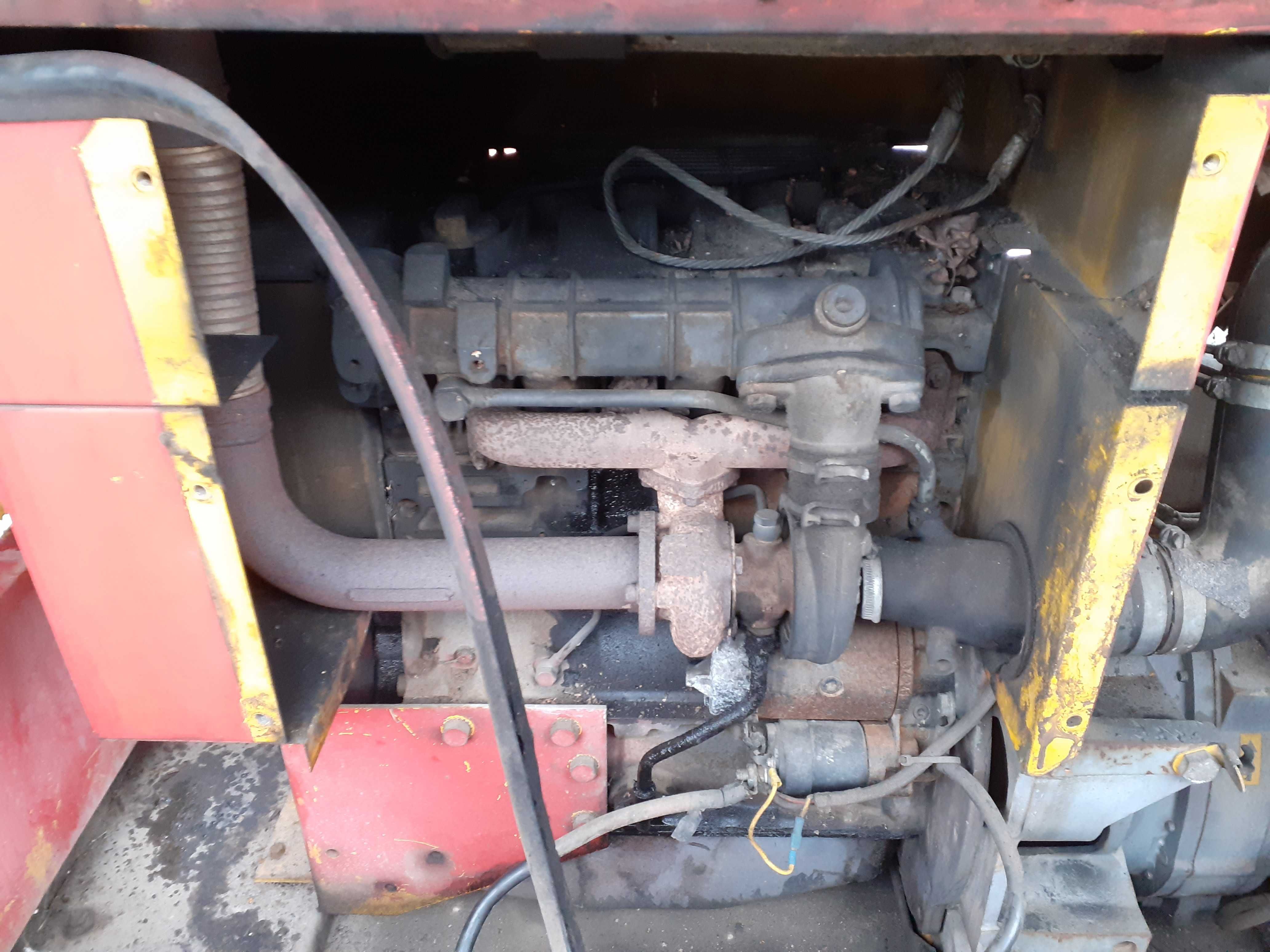 Sprężarka śrubowa Atlas copco xas 125 piaskaeka + chełm