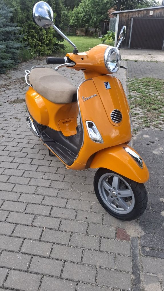 Piaggio Vespa LX 50