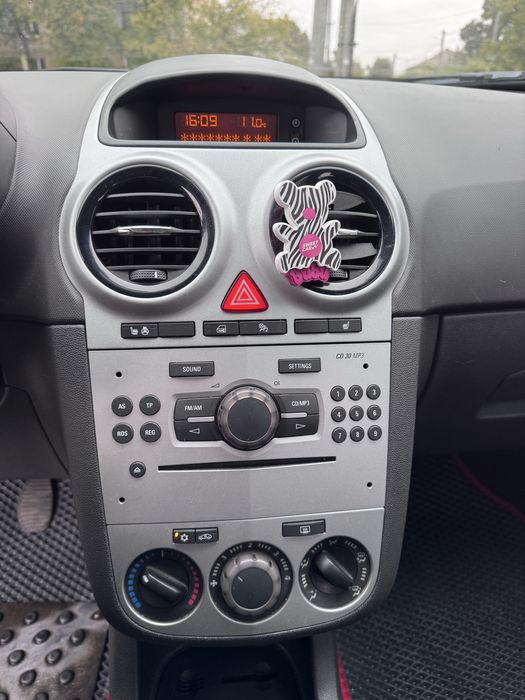 Opel  Corsa  1.4