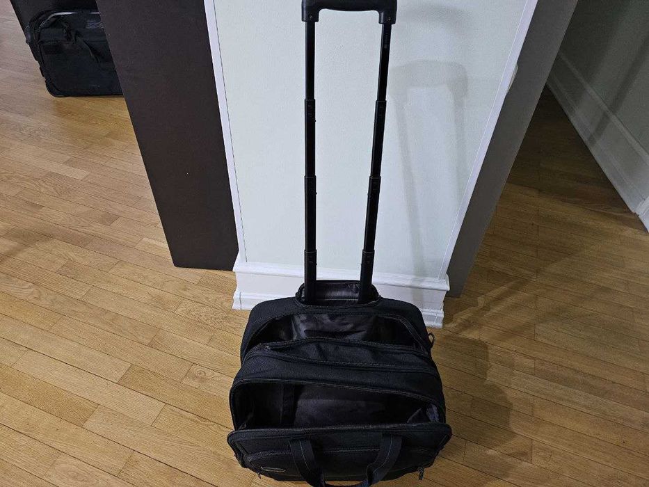 Профессиональный чемодан (Кейс Pilot Case) DELSEY Черный 20дюйм 2 отд.