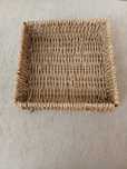 Cesta decorativa de palha