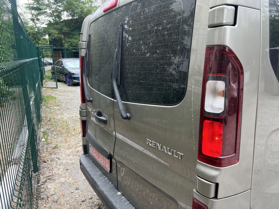 Рено трафик 1.6 140 кв 2015