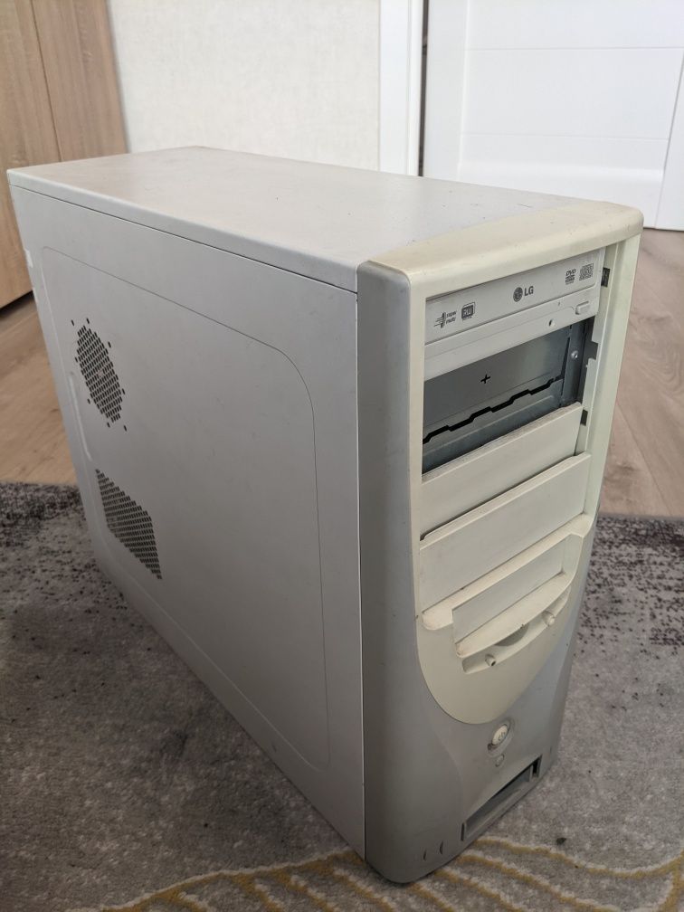 Старий комп'ютер