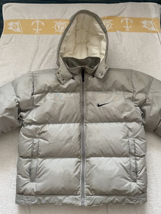 Blusão de penas da Nike