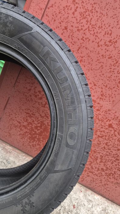 Продам Шини KUMHO ціна 1шт.