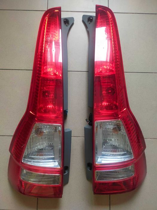 Продам задний правый/левый фонарь на Honda CR-V 3 06-11