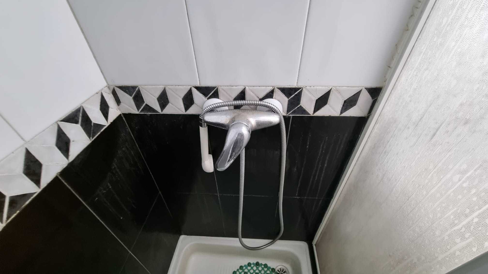Cabine de duche ( 75x75 ) com cifam e válvula + torneira misturadora