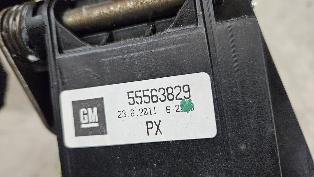 Wybierak lewarek mechanizm gałka mieszek zmiany biegów opel Astra j IV