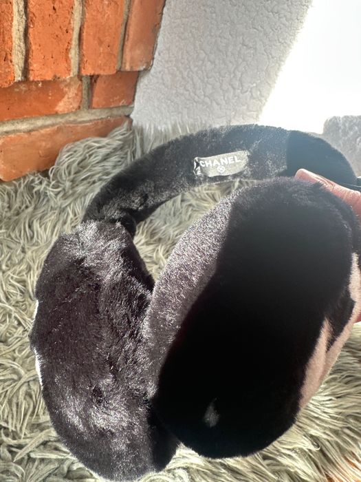 Nauszniki chanel czarne białe Logo nowe