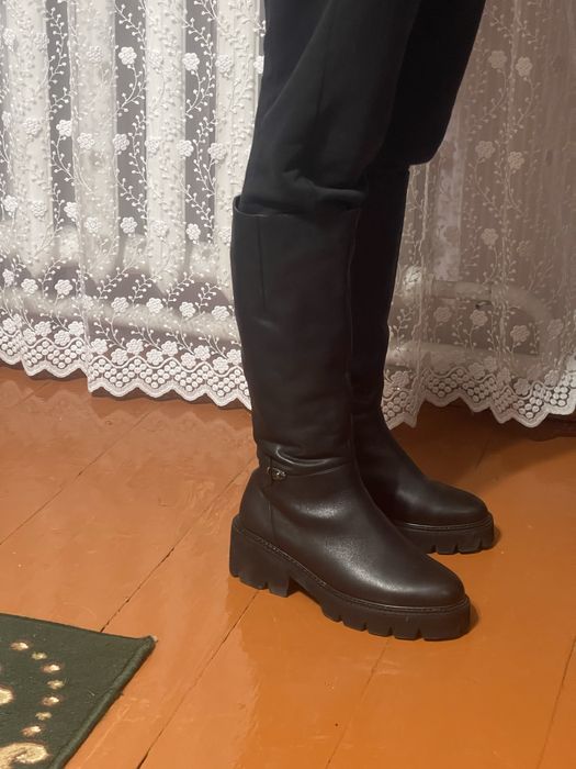 Жіночі зимові сапожки