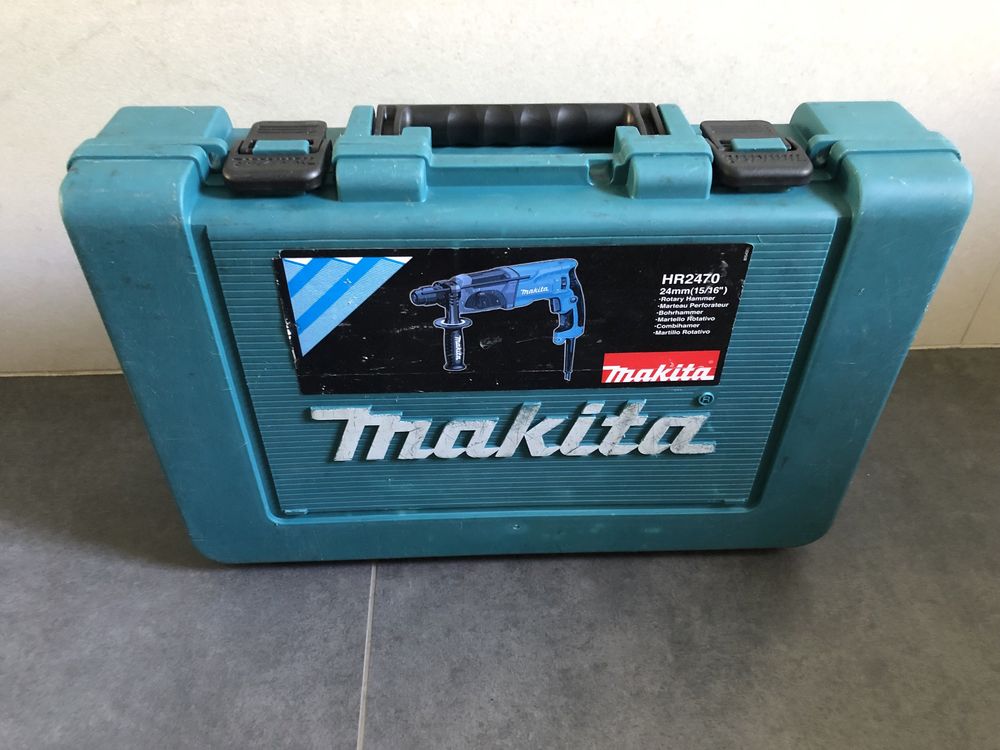 Перфоратор Makita HR 2470