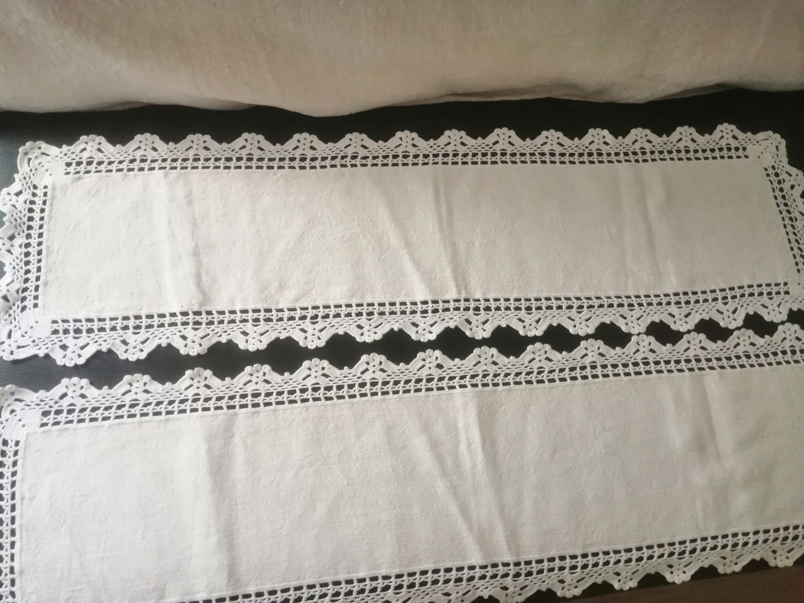 Artesanato, naprons em linho e crochet