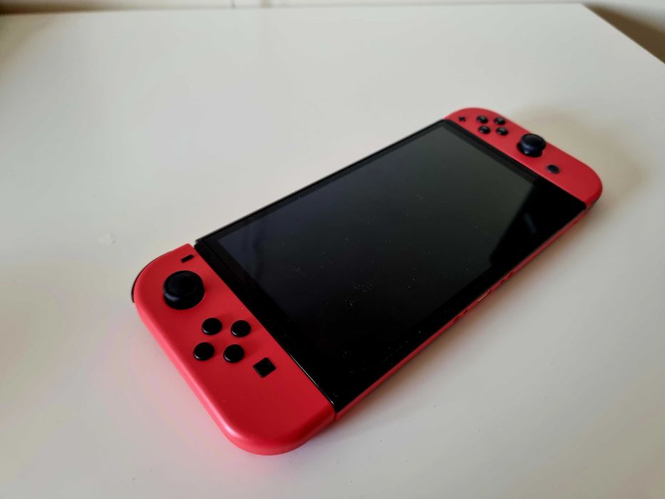 Konsola Nintendo Switch OLED Mario Red Edition, komplet, limitowana