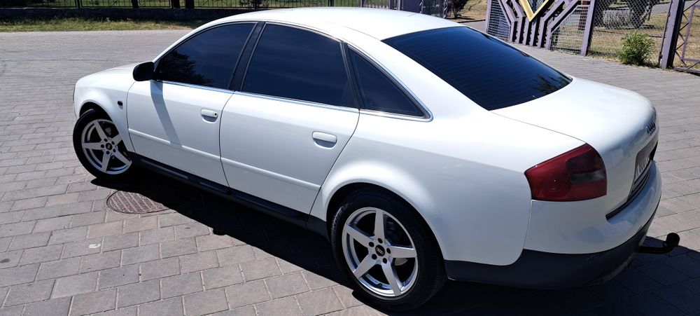 Продам  Ауди а6с5 1.8 т