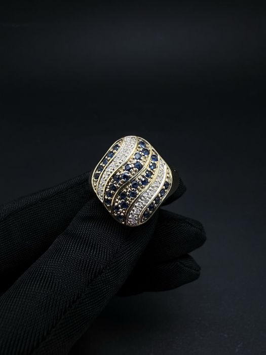 Золота каблучка / золотое кольцо / діаманти / сапфіри / бриллианты