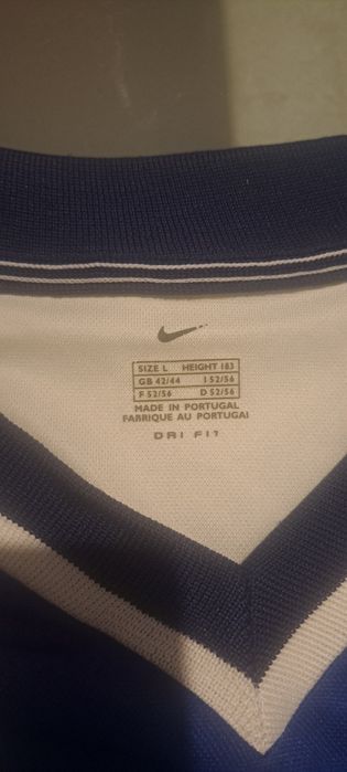 Camisolas de futebol e baseball