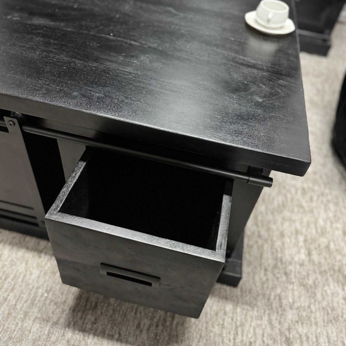 Big Black Loft - Czarny loftowy stolik do salonu  tylko w MANGOMEBLE