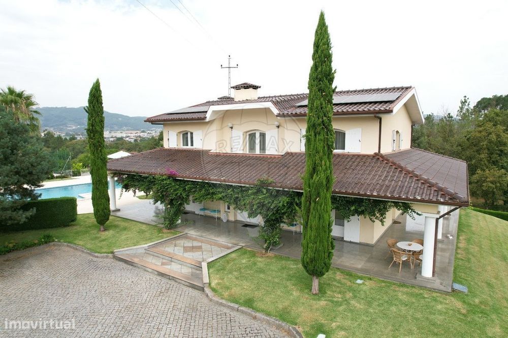 Moradia T6 para venda