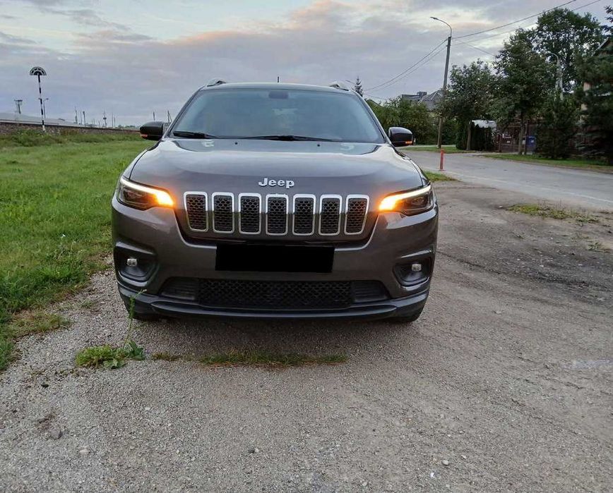 Jeep Cherokee 2019 року