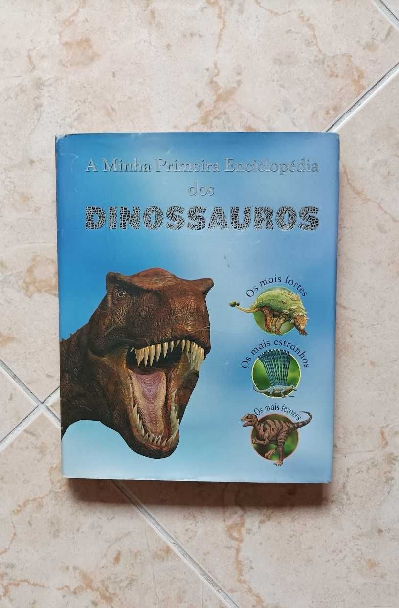 2 Livro s - sobre Dinossauros e sobre Vampiros