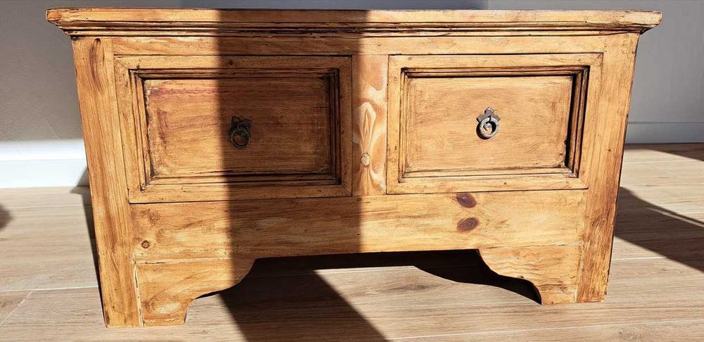 Mesa de centro ou TV, rustica, estilo Mexicano