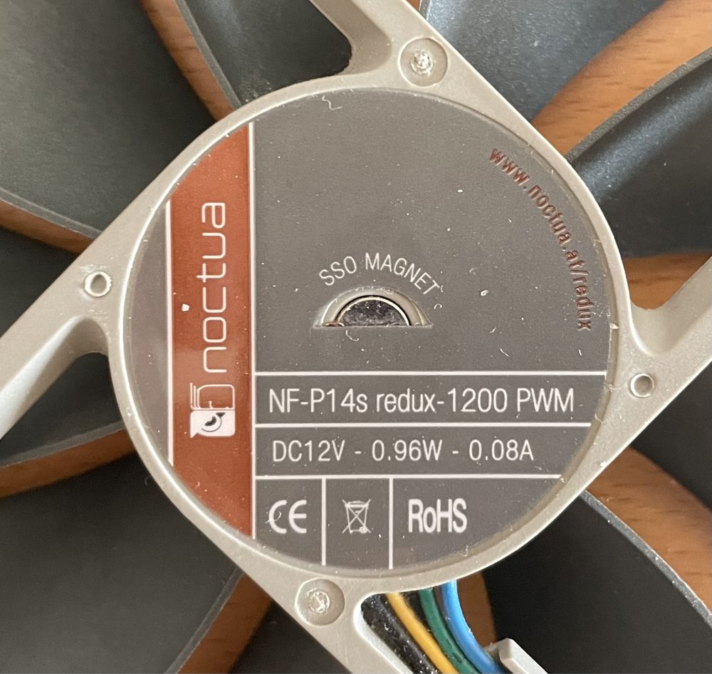 2 Ventoinhas Noctua NF-P14S Redux 140mm + Kit anti-vibração